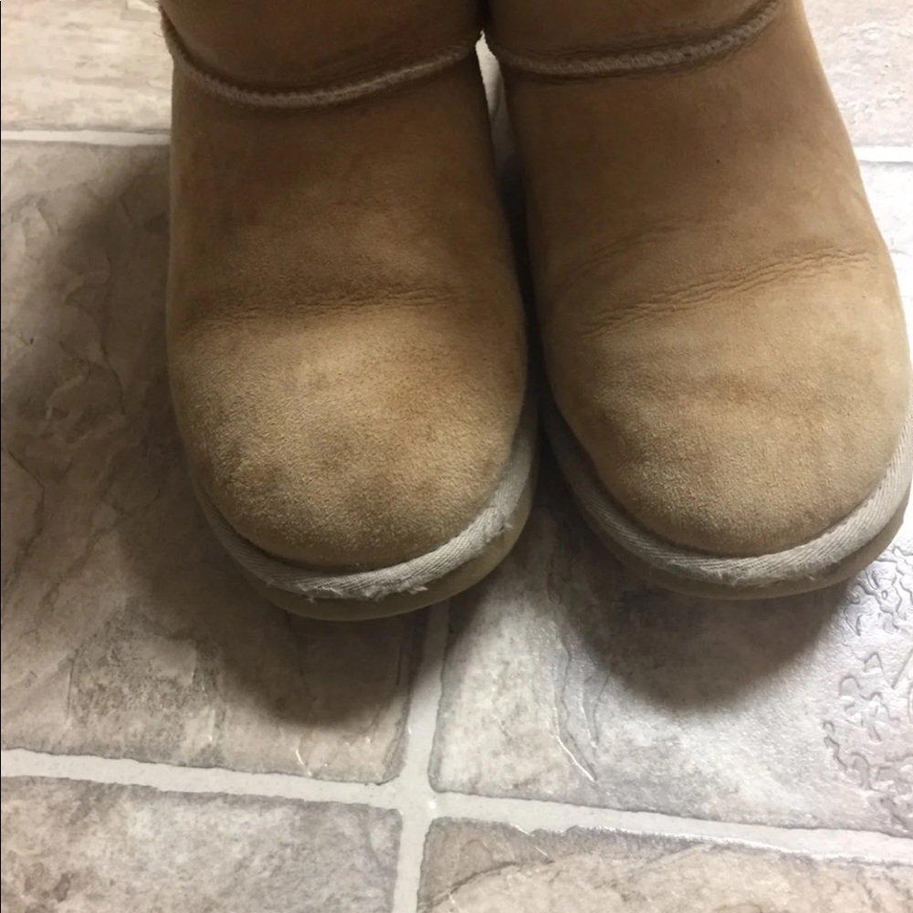 Ugg Bailey Button - image 2